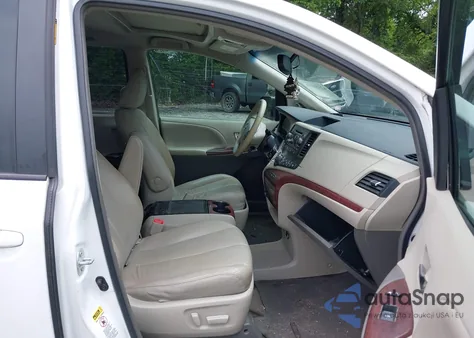 2014 Toyota Sienna Xle V6 8 Passenger из США, поврежденный, VIN 5TDYK3DC3ES442911